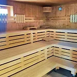 Relax - Petrol Mit Pool Und Sauna アパート